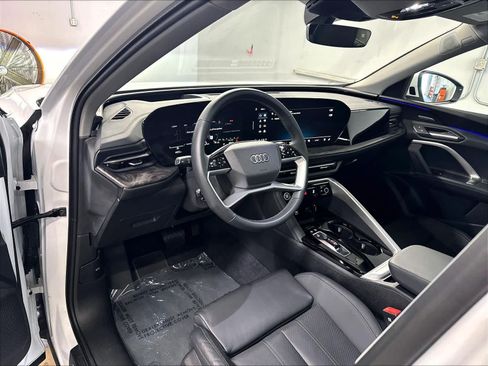 Used 2025 Audi Q5 Premium w/ Premium Plus AWD/4WD image 15