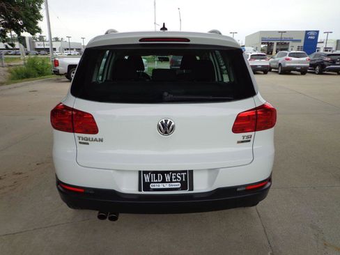 Used 2017 Volkswagen Tiguan Limited w/ Premium Package AWD/4WD image 5