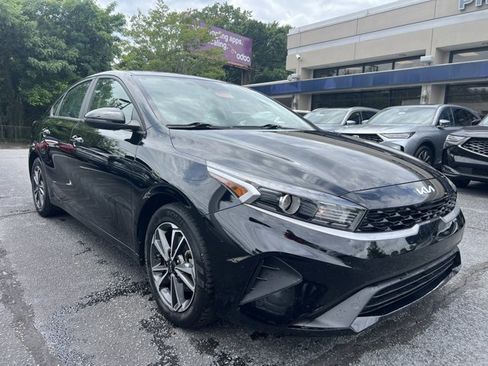 Certified 2024 Kia Forte LXS w/ LXS Technology Package FWD image 7
