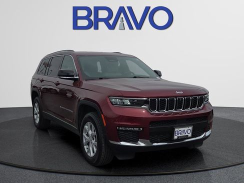 Used 2023 Jeep Grand Cherokee L Limited w/ Luxury Tech Group II AWD/4WD image 2