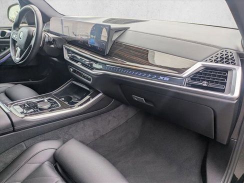 Used 2025 BMW X5 xDrive50e w/ Parking Assistance Package image 6