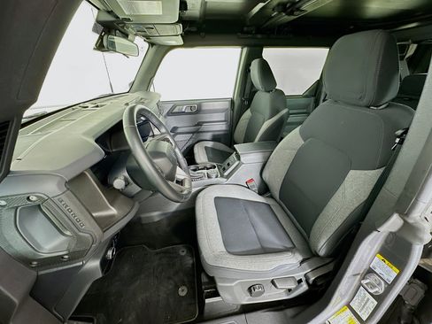 Used 2025 Ford Bronco Big Bend image 13