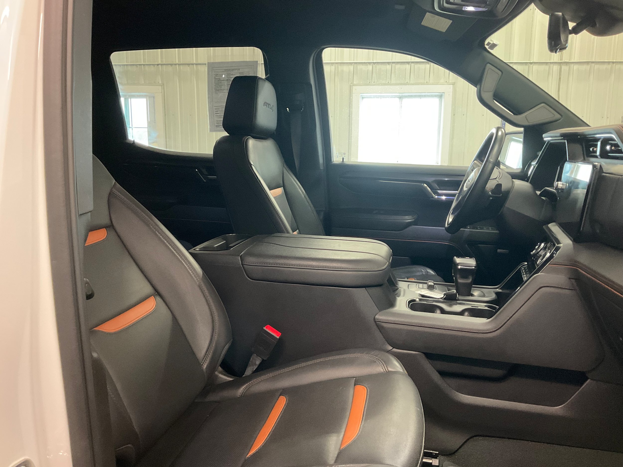 Used 2024 GMC Sierra 1500 AT4 w/ Technology Package AWD/4WD image 26