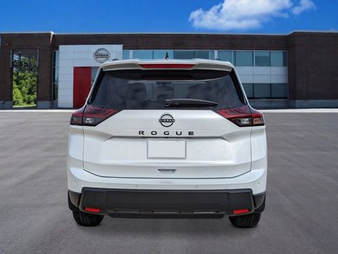 New 2026 Nissan Rogue SV FWD image 4