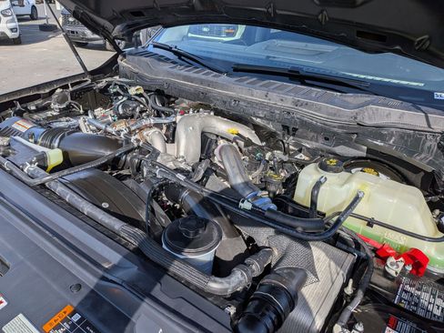 Certified 2025 Ford F250 Lariat AWD/4WD image 35