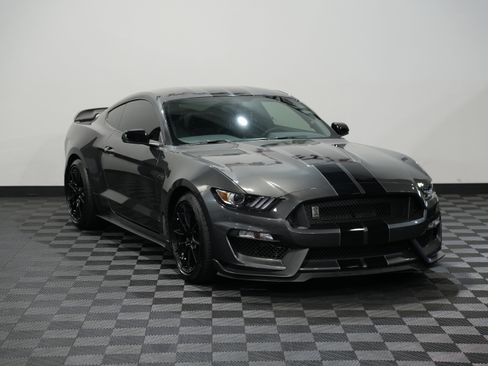 Used 2019 Ford Mustang Shelby GT350 w/ Technology Package image 5