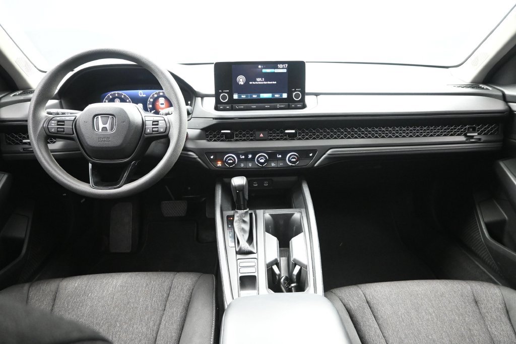 Used 2023 Honda Accord EX image 27