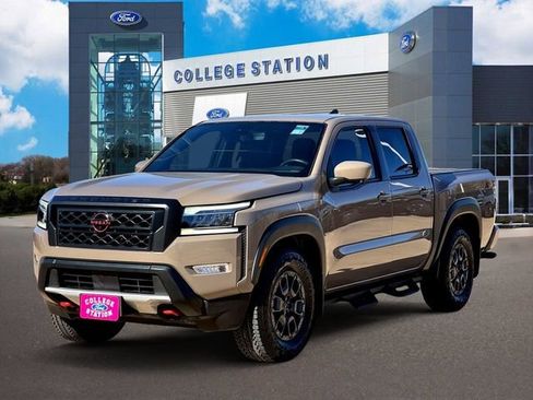 Used 2023 Nissan Frontier Pro-X w/ Pro-X Premium Package image 2