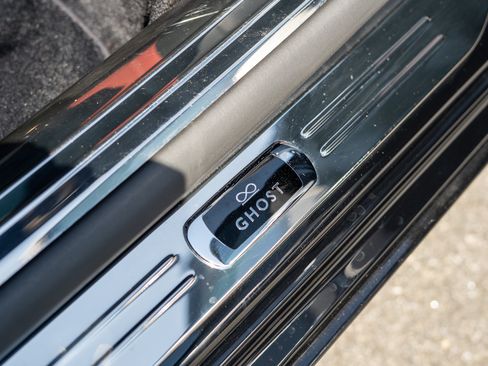 Certified 2018 Rolls-Royce Ghost RWD image 26