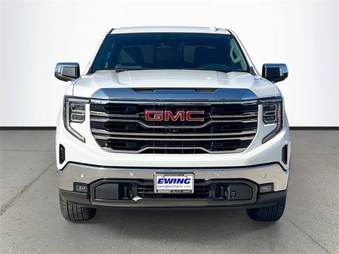 New 2026 GMC Sierra 1500 SLT image 2