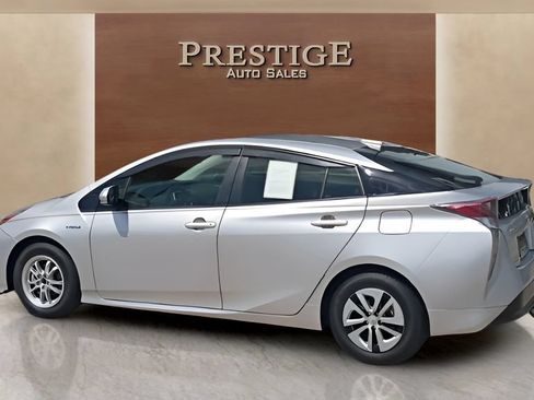 Used 2017 Toyota Prius Three w/ Advanced Technology Package FWD image 40