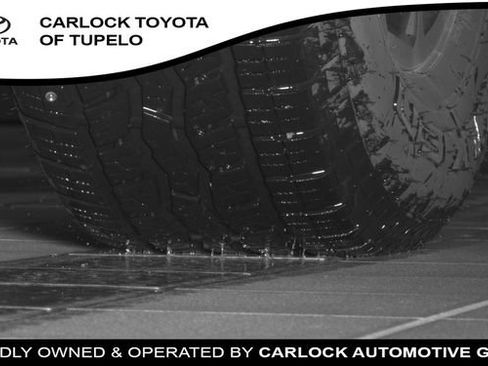 Used 2025 Toyota Tacoma TRD Off-Road AWD/4WD image 27