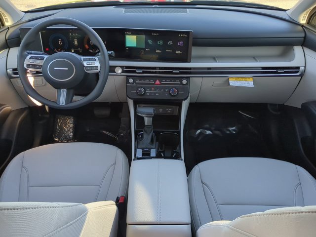 Certified 2025 Hyundai Tucson SE FWD image 15