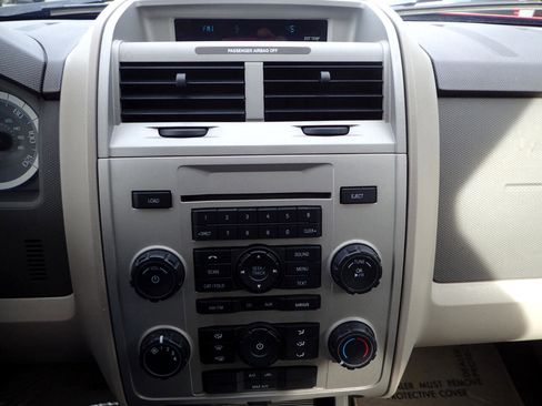 Used 2009 Ford Escape XLT image 17