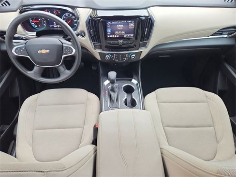 Used 2023 Chevrolet Traverse LS image 19