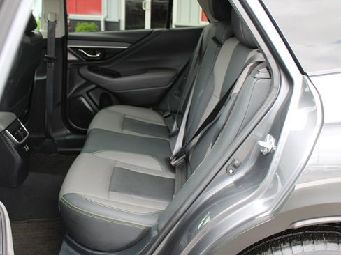 Used 2025 Subaru Outback Onyx Edition AWD/4WD image 46