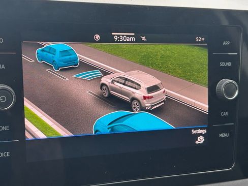 New 2026 Volkswagen Taos SE image 17