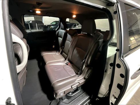 Used 2018 Honda Odyssey Touring image 21