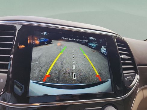 Used 2020 Jeep Grand Cherokee Overland image 23