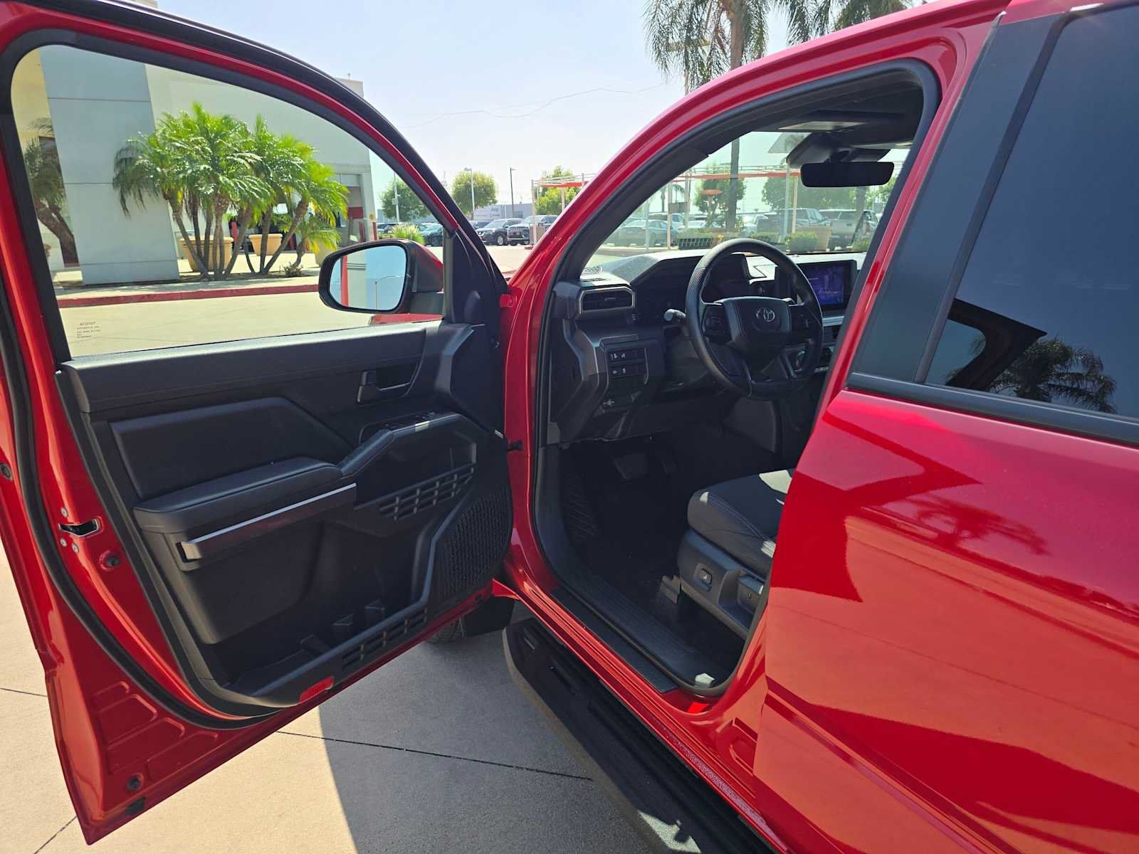 Certified 2024 Toyota Tacoma SR5 AWD/4WD image 19