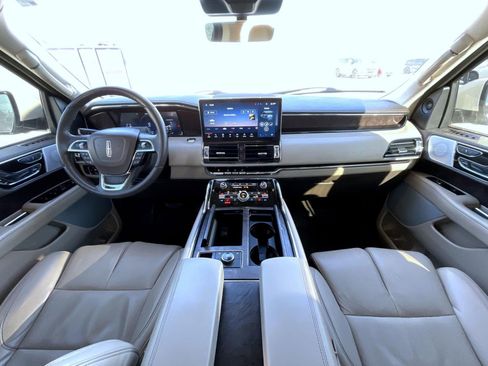 Used 2022 Lincoln Navigator L Reserve image 15