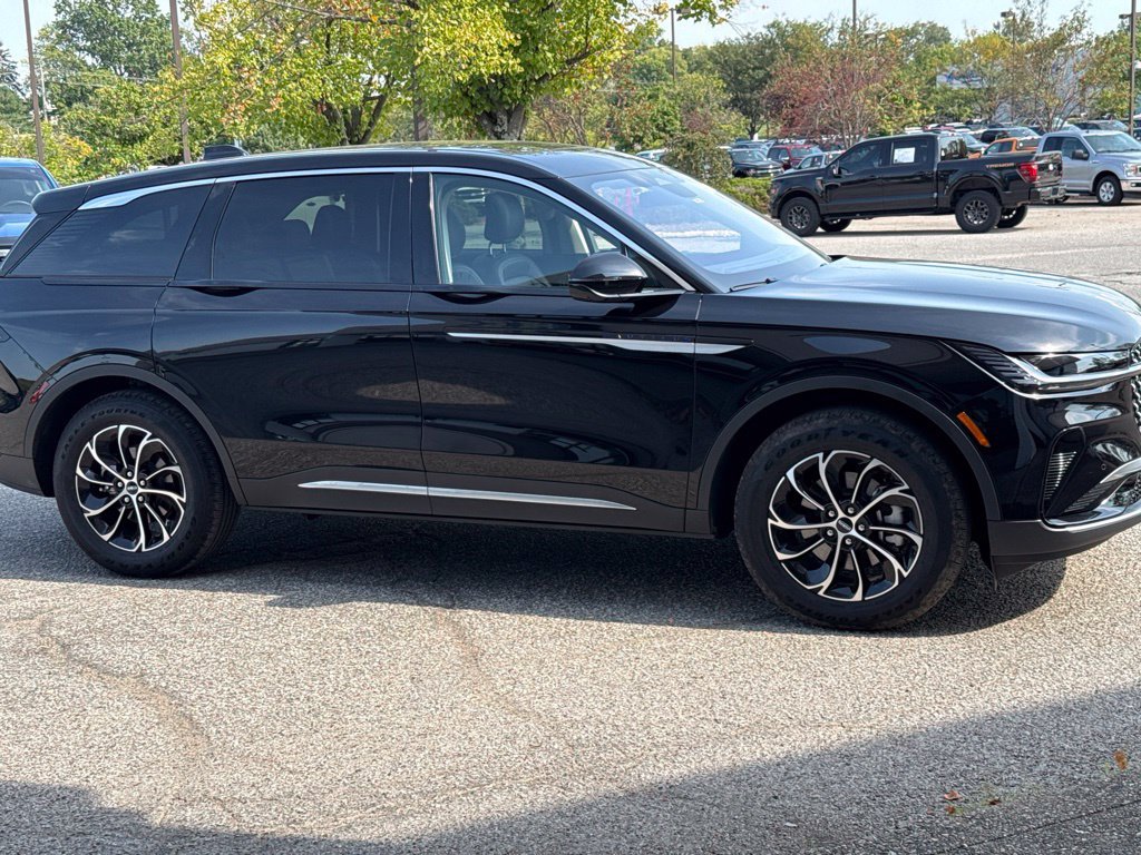Certified 2025 Lincoln Nautilus Premier w/ Equipment Group 102A AWD/4WD image 16
