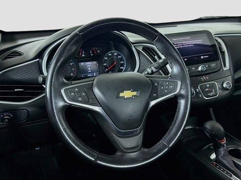 Used 2022 Chevrolet Malibu RS FWD image 18