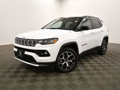 Used 2025 Jeep Compass Limited AWD/4WD image 2