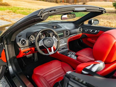 Used 2015 Mercedes-Benz SL 63 AMG image 23