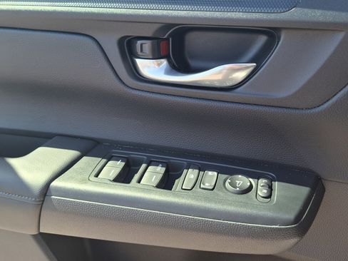 Used 2024 Honda CR-V LX image 16