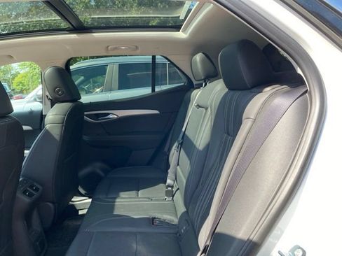 Used 2024 Buick Envision Avenir AWD/4WD image 3