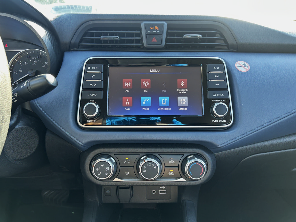 Used 2025 Nissan Versa SV FWD image 17