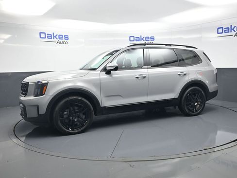 Certified 2025 Kia Telluride SX Prestige X-Line AWD/4WD image 5