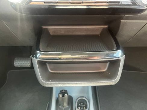 Used 2027 Chevrolet Bolt LT FWD image 34