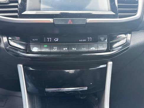 Used 2016 Honda Accord Touring image 22