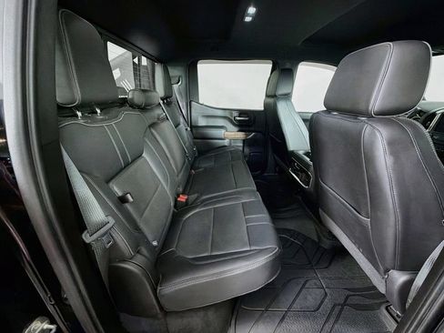 Used 2019 Chevrolet Silverado 1500 High Country w/ Technology Package AWD/4WD image 28