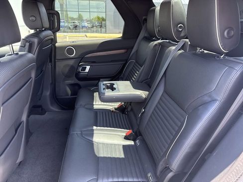 Used 2020 Land Rover Discovery HSE AWD/4WD image 6