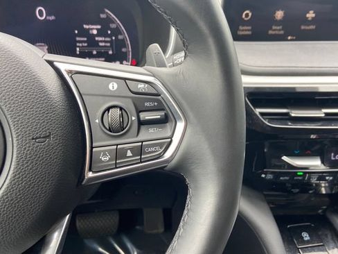 Used 2023 Acura MDX SH-AWD image 17