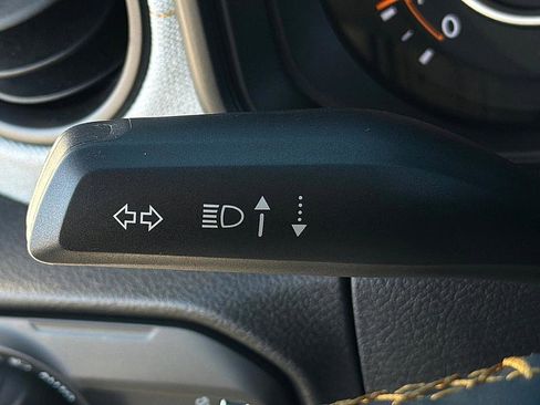 Used 2024 Jeep Gladiator Sport image 22