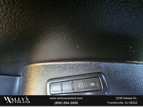 Used 2019 Chevrolet Suburban Premier image 28