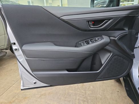 Used 2025 Subaru Outback image 12