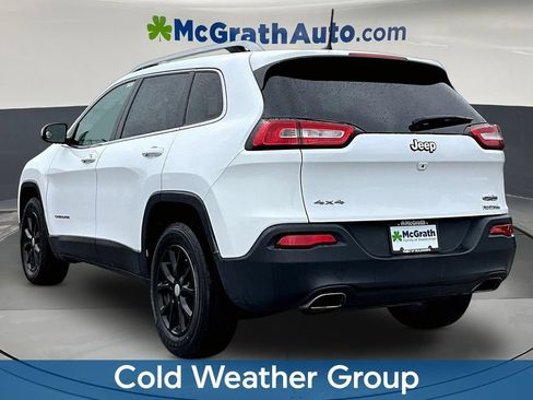 Used 2018 Jeep Cherokee Latitude w/ Cold Weather Group AWD/4WD image 5