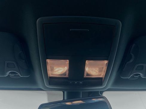 Used 2018 Dodge Challenger R/T image 20