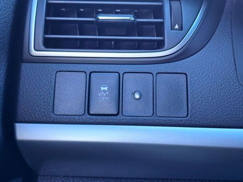 Used 2015 Toyota Camry XSE image 35