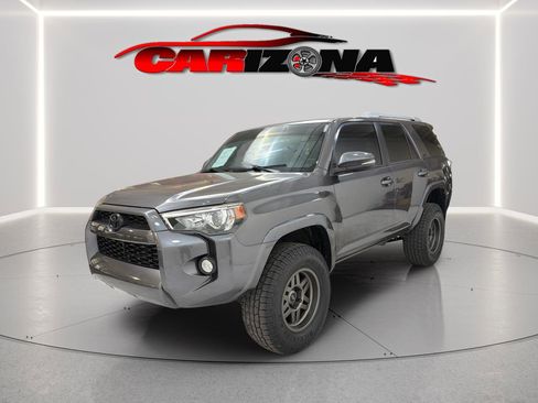 Used 2017 Toyota 4Runner SR5 Premium image 4