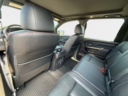 Used 2024 Nissan Titan PRO-4X w/ Pro-4x Convenience Package AWD/4WD image 19
