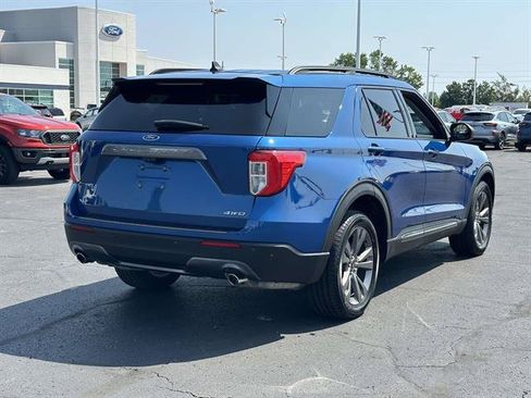 Used 2021 Ford Explorer XLT w/ Equipment Group 202A AWD/4WD image 4