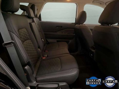 Used 2024 Nissan Pathfinder S image 76