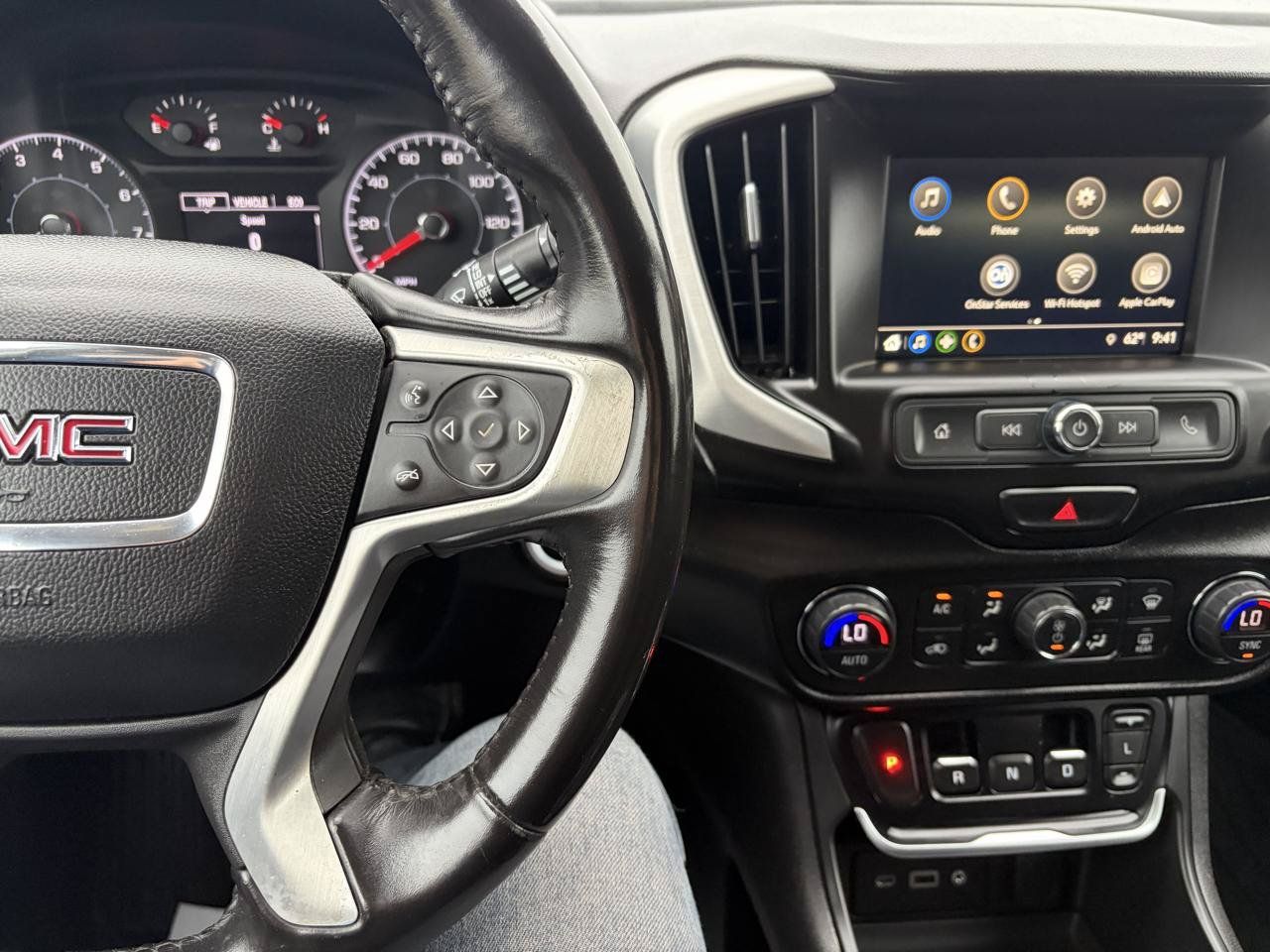 Used 2018 GMC Terrain SLE w/ Driver Convenience Package FWD image 13