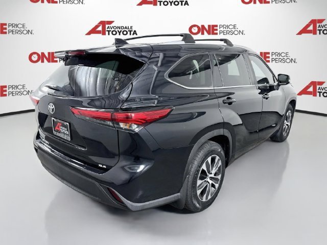 Used 2023 Toyota Highlander XLE FWD image 7